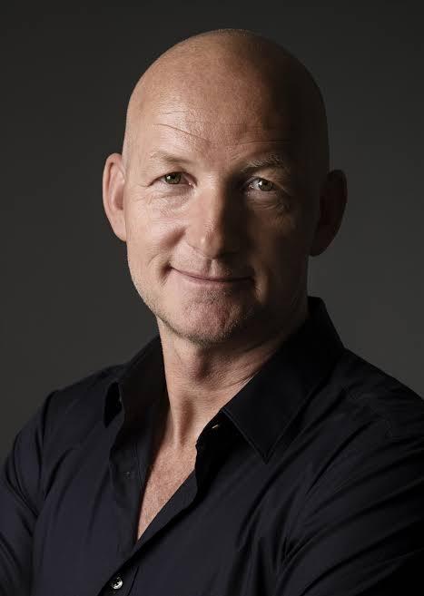 Søren Sveistrup - সোরেন ভেইস্ত্রাপ